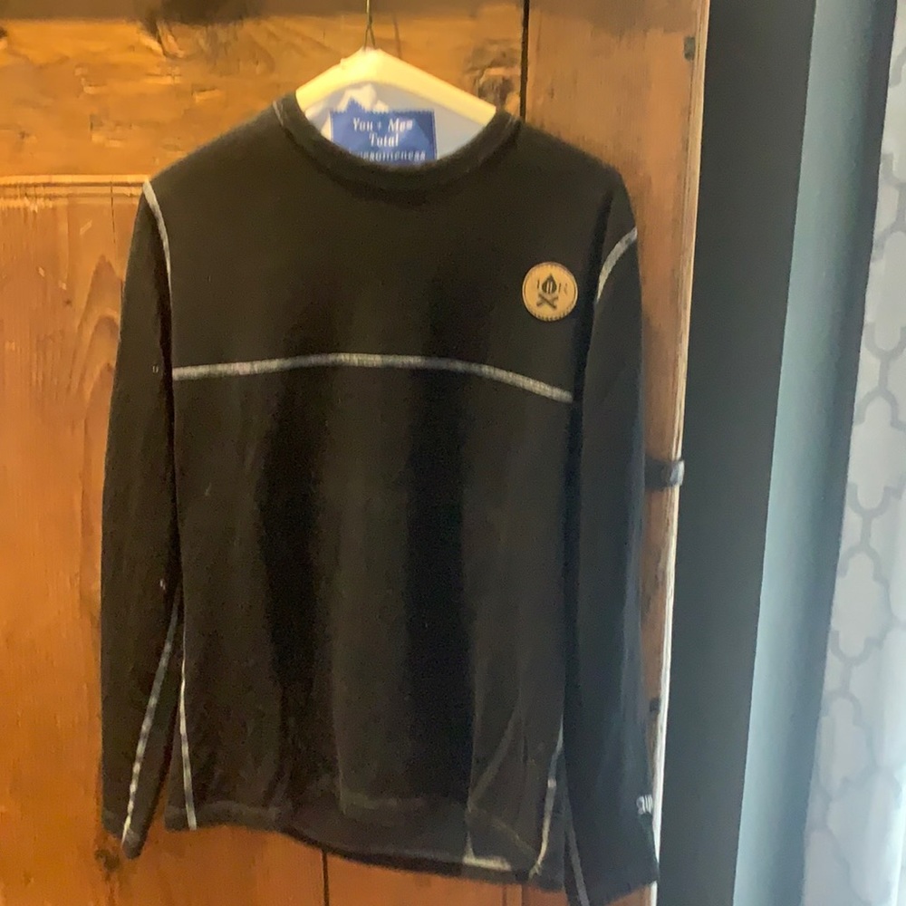 Alp n rock shirt size small (1)